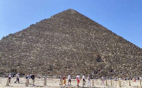 Tại sao các pharaoh Ai Cập cổ đại ngừng xây dựng kim tự tháp?